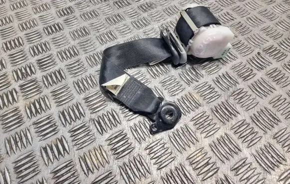 Toyota Yaris Rear seatbelt 7m8450 216004