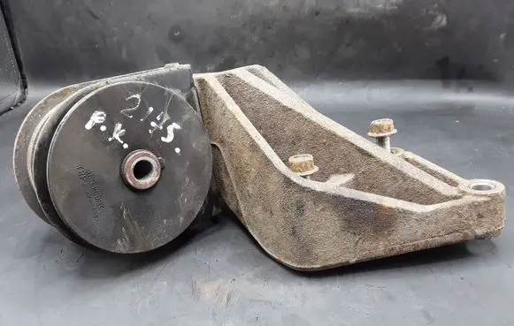 Opel Agila B Engine mount bracket AV94971 1165163J00 332253673