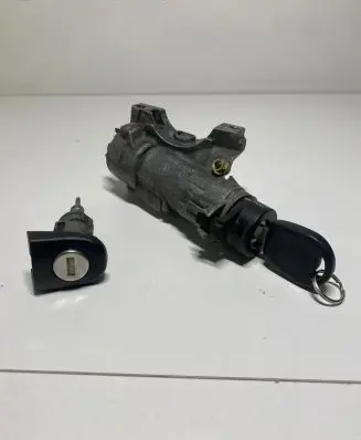 Volkswagen Golf IV Ignition lock 4B0905851C 1U0837167