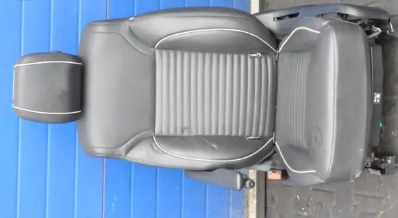 Land Rover Discovery 5 Front driver seat 