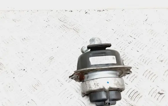 BMW X5 E70 Engine mount bracket 6793016