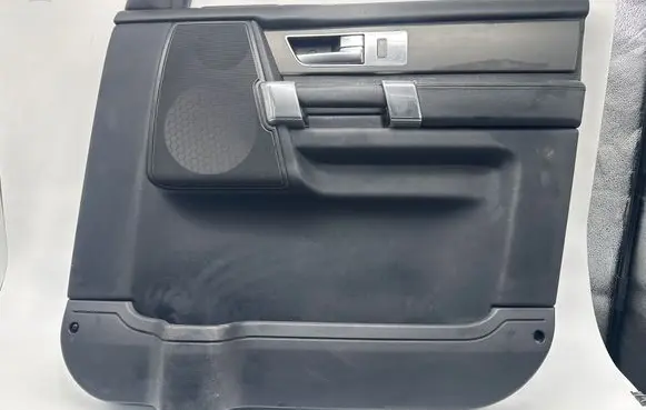 Land Rover Discovery 4 - LR4 Front door card panel trim AH2220962ACW