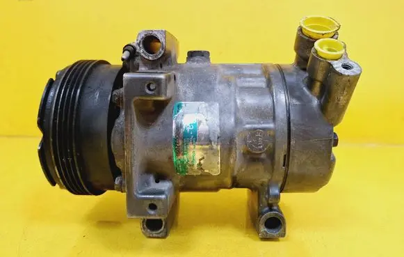 Renault Clio II Air conditioning (A/C) compressor (pump) 8200037058