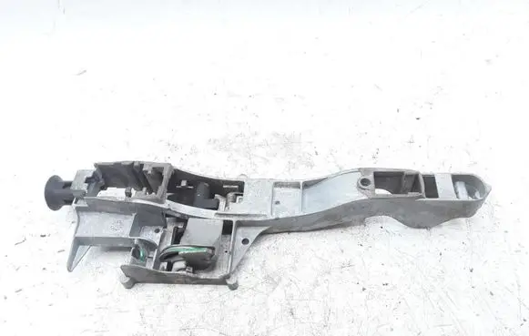 Rear door exterior handle/bracket