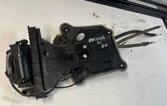 Chrysler Pacifica Sliding door lock 3039811 3041095