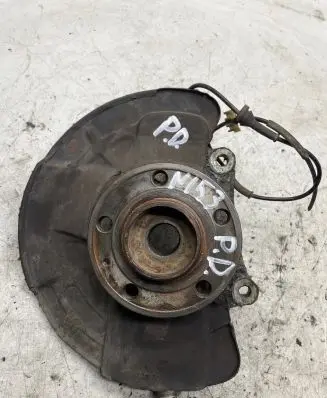 Volvo S60 Front wheel hub 9461944