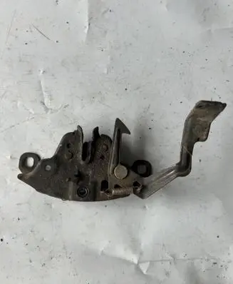 Engine bonnet/hood lock/catch
