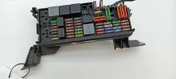 Mercedes-Benz ML W164 Fuse module A1645400272 A1645451740