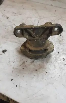 Audi A4 S4 B6 8E 8H Gearbox mount