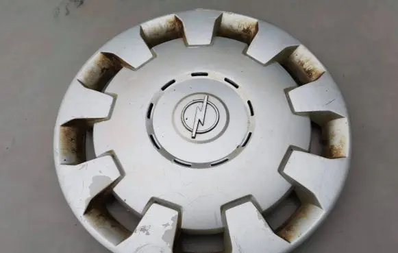Opel Astra G R15 wheel hub/cap/trim 00461060860 24413155