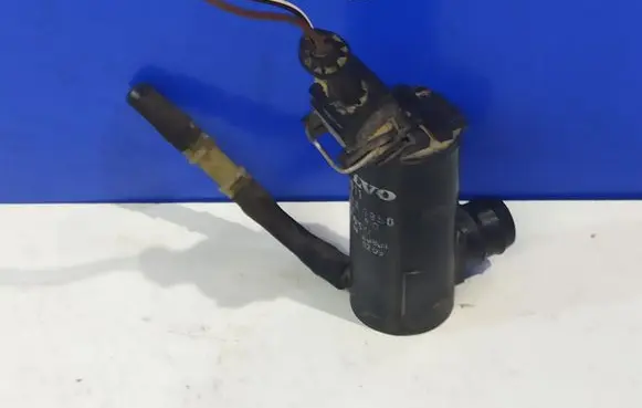 Volvo XC90 Windscreen/windshield washer pump 9169611