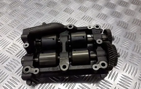 Renault Espace IV Oil pump balance shaft 82001806028