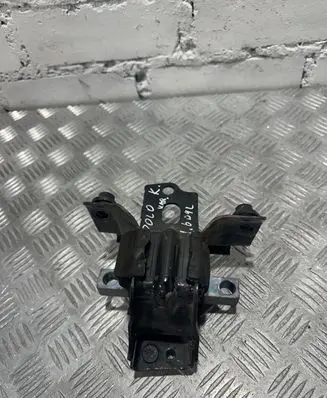 Volkswagen Polo V 6R Engine mount bracket 6R0199555