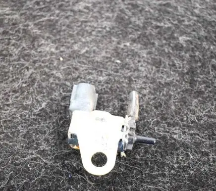 Jaguar XK8 - XKR Turbo solenoid valve