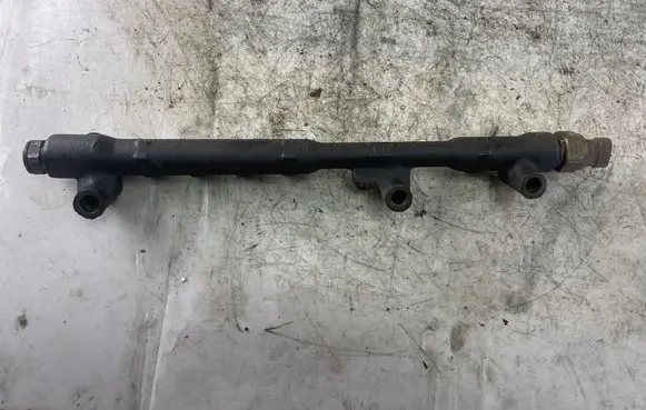 Toyota Land Cruiser (HDJ90) Fuel main line pipe