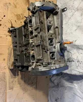 Volkswagen PASSAT B5 Engine 058103021G 058103373D