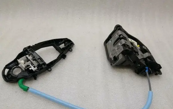 BMW X4 G02 Rear door lock 7473159