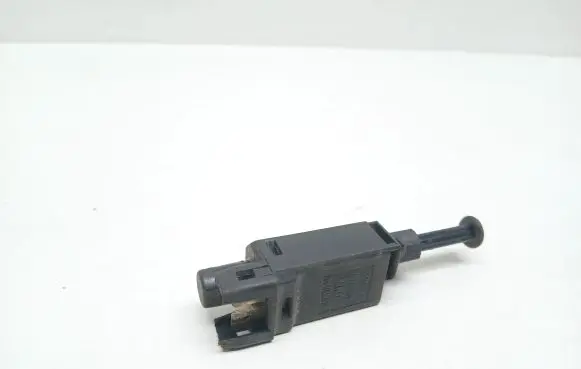 Volkswagen PASSAT B3 Brake pedal sensor switch 191945515