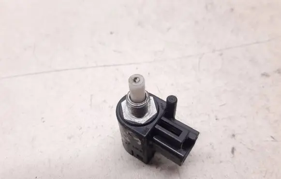 Clutch pedal sensor