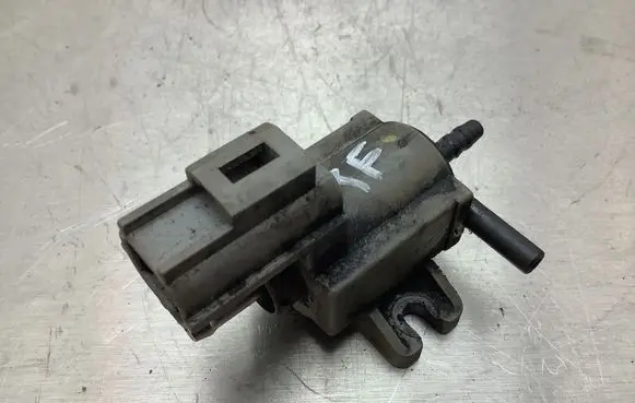 Jaguar XF X250 Turbo solenoid valve 08T135 70121100