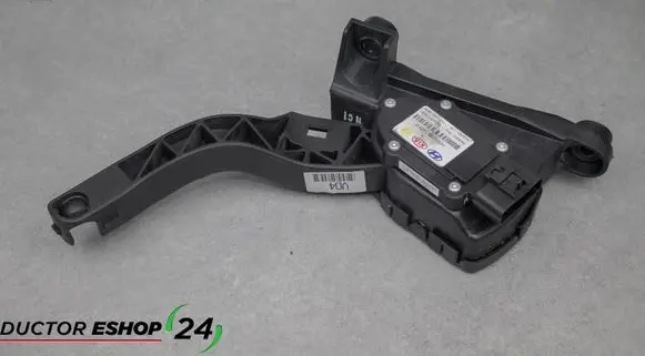 Hyundai i40 Accelerator throttle pedal 327272T900 HDD0078C3Z910
