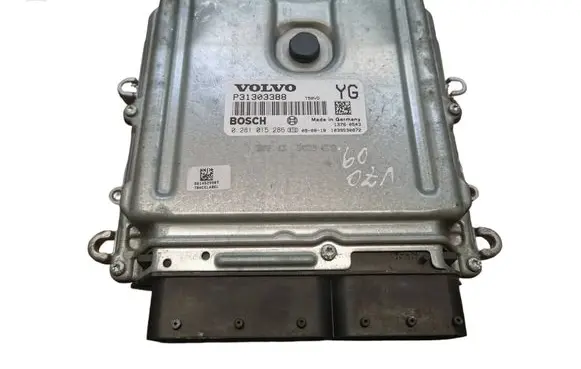 Volvo V70 Engine control unit/module P31303388 1039S30872 0281015286