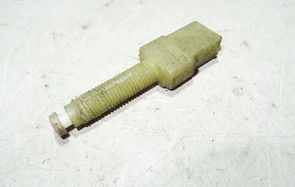 Audi A4 S4 B5 8D Brake pedal sensor switch 443945515