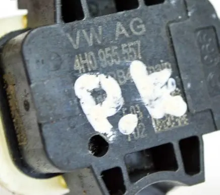 Audi A8 S8 D3 4E Airbag deployment crash/impact sensor 4H0955557