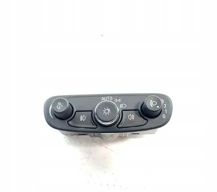 Opel Insignia B Light switch 39121795
