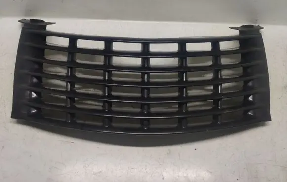 Chrysler PT Cruiser Front bumper upper radiator grill
