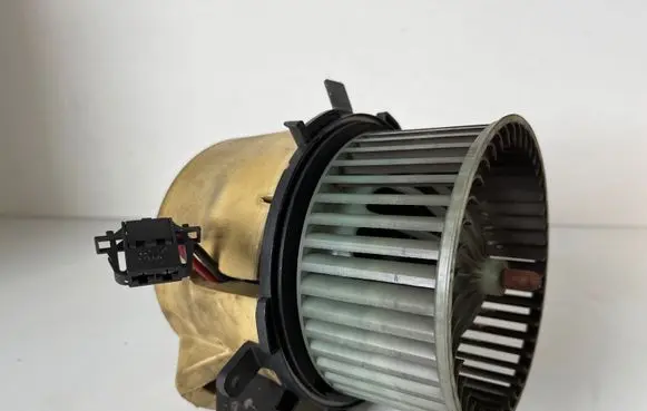 Audi A5 8T 8F Heater fan/blower 8K2820021
