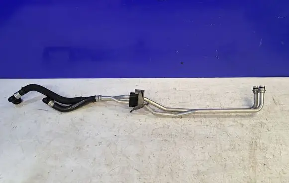 Jaguar XF X250 Oil fill pipe 9X237R081AC