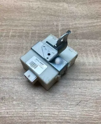 Toyota Avensis T250 Door control unit/module 8974105070 LHD