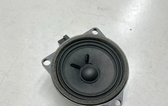 Volvo XC40 Front door speaker H032468B 31438477