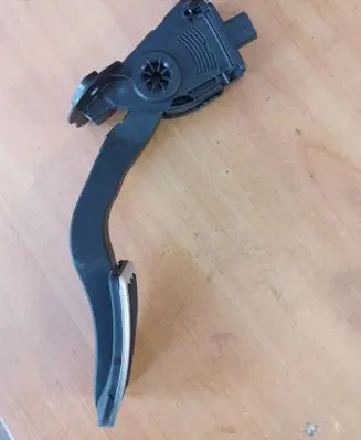 Tesla Model S Accelerator throttle pedal 9F836AA 6PV93337917