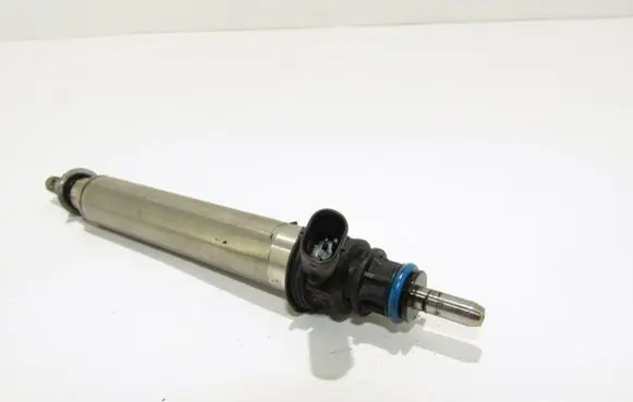Mercedes-Benz C W205 Fuel injector a2780700687