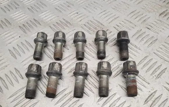 Audi A4 S4 B8 8K Nuts/bolts 