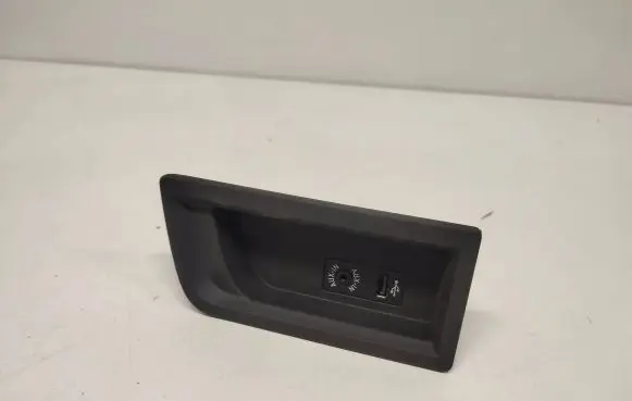 BMW 1 F20 F21 USB socket connector 9229246
