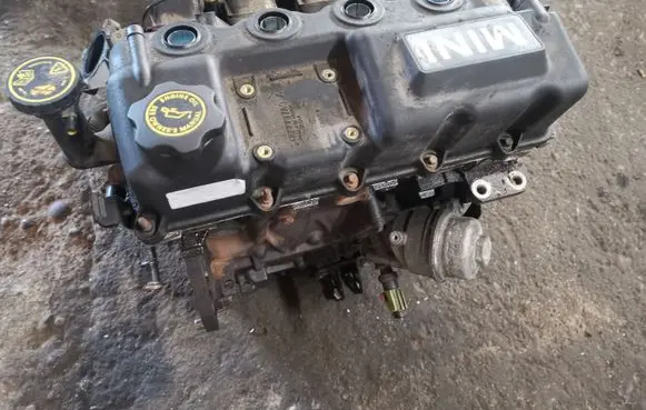 Mini One - Cooper R50 - 53 Engine