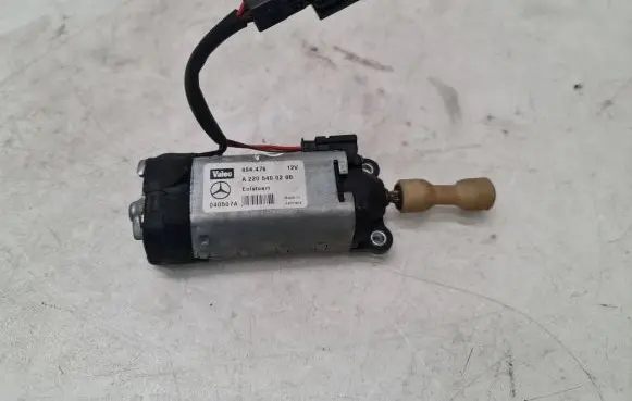 Chrysler 300 - 300C Steering column adjust motor A2205400288 040507A 404476
