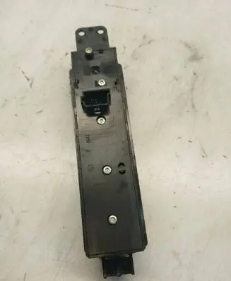 Mercedes-Benz Vito Viano W639 Electric window control switch A6395450613 ZGS003