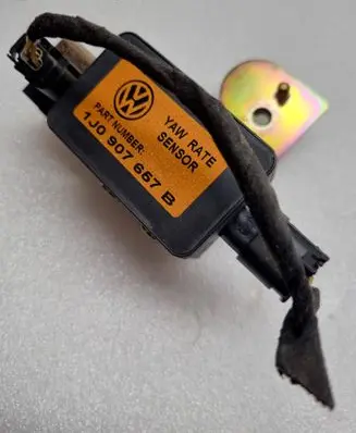 Volkswagen Golf IV ESP acceleration yaw rate sensor 1J0907657B 1J0907651A