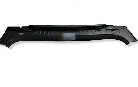 Trunk/boot sill cover protection