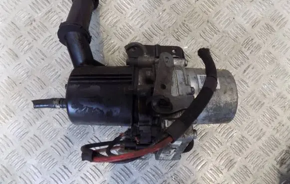 Citroen C4 II Power steering pump 9676740380