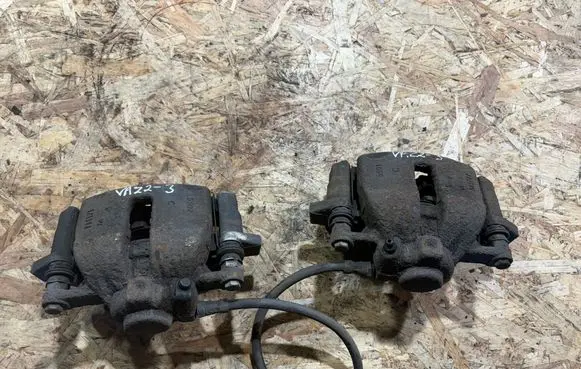 Mini One - Cooper Coupe R56 Front brake caliper 5592