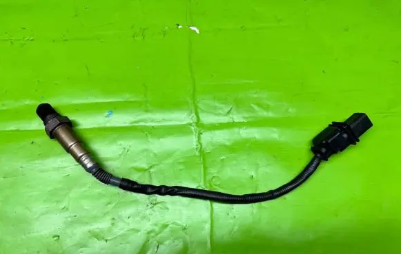 BMW 5 F10 F11 Lambda probe sensor 77916000 0281004018