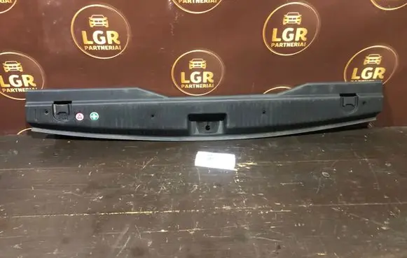 Trunk/boot sill cover protection