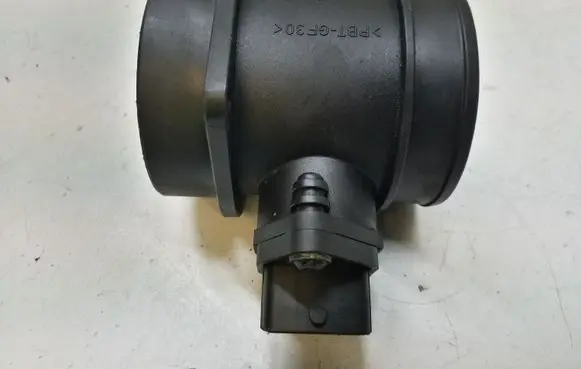 Volvo V70 Mass air flow meter 8670115 0280218088
