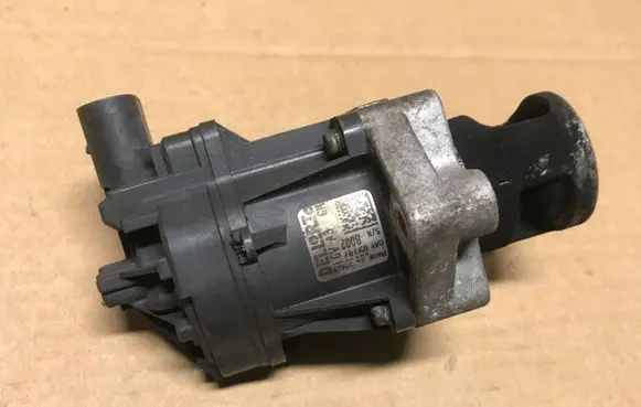 Opel Insignia A EGR valve 55566052