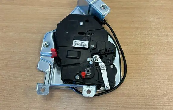 Volkswagen Caddy Loading door lock 2K5827201C 2K0827202 2K5827201G